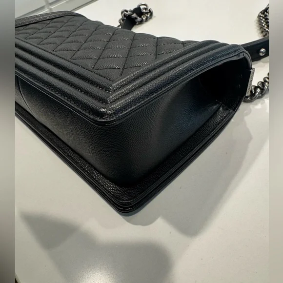Chanel Boy Bag Old Medium Black Caviar - Picture 10 of 16